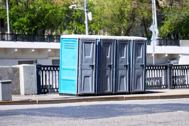 Best Portable restroom trailer rental  in Fruitland Park, FL